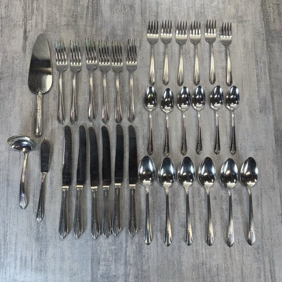 Wm Rogers 1939 ALLURE Wheat Silver Plate Flatware 35 Pc 6 Servings - Picture 1 of 13